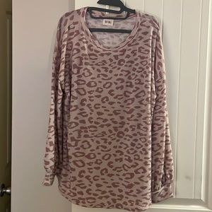 Never worn. Boutique long sleeve top
